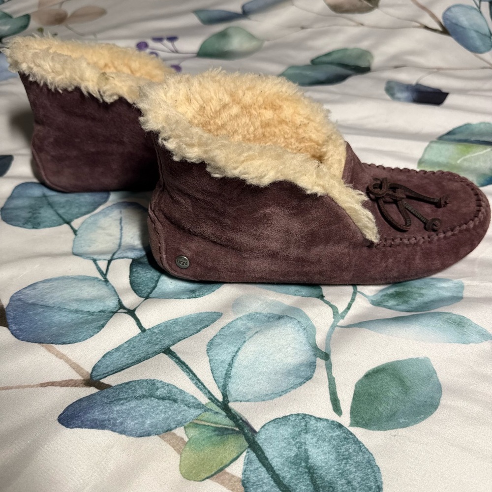 UGG Plum Suede Slippers with Cream Lining - Picture 5 of 6